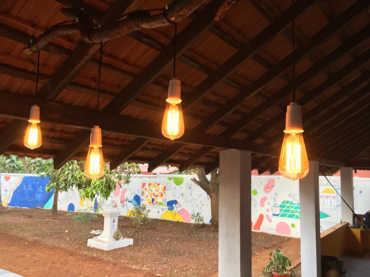 Anjuna By Roadhouse Hostels Goa ภายนอก รูปภาพ